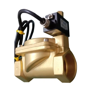 Syttyvän kaasun ilmaisimen ja puhaltimen solenoidiventtiilin liitäntä